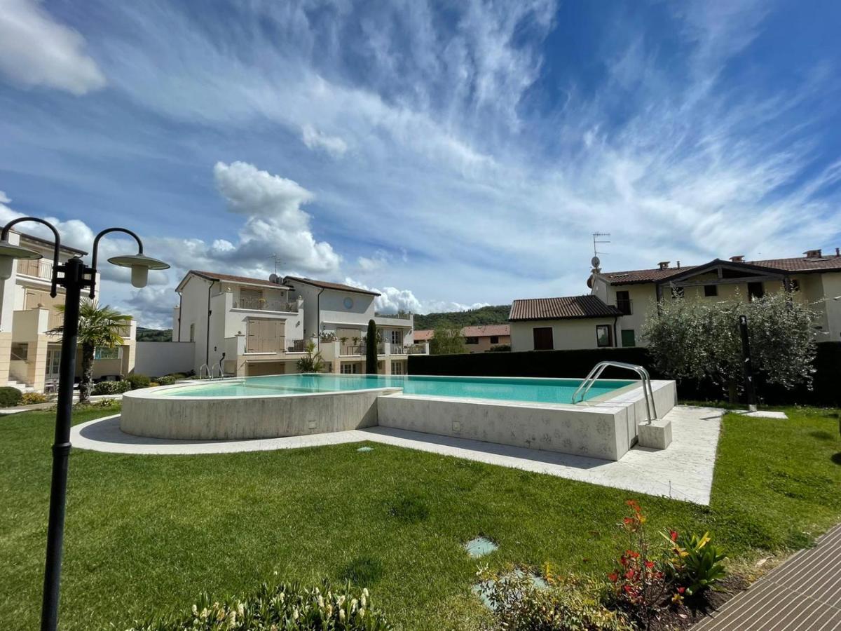 Apartmentsgarda - Corte Dei Molini * Garda (Verona)